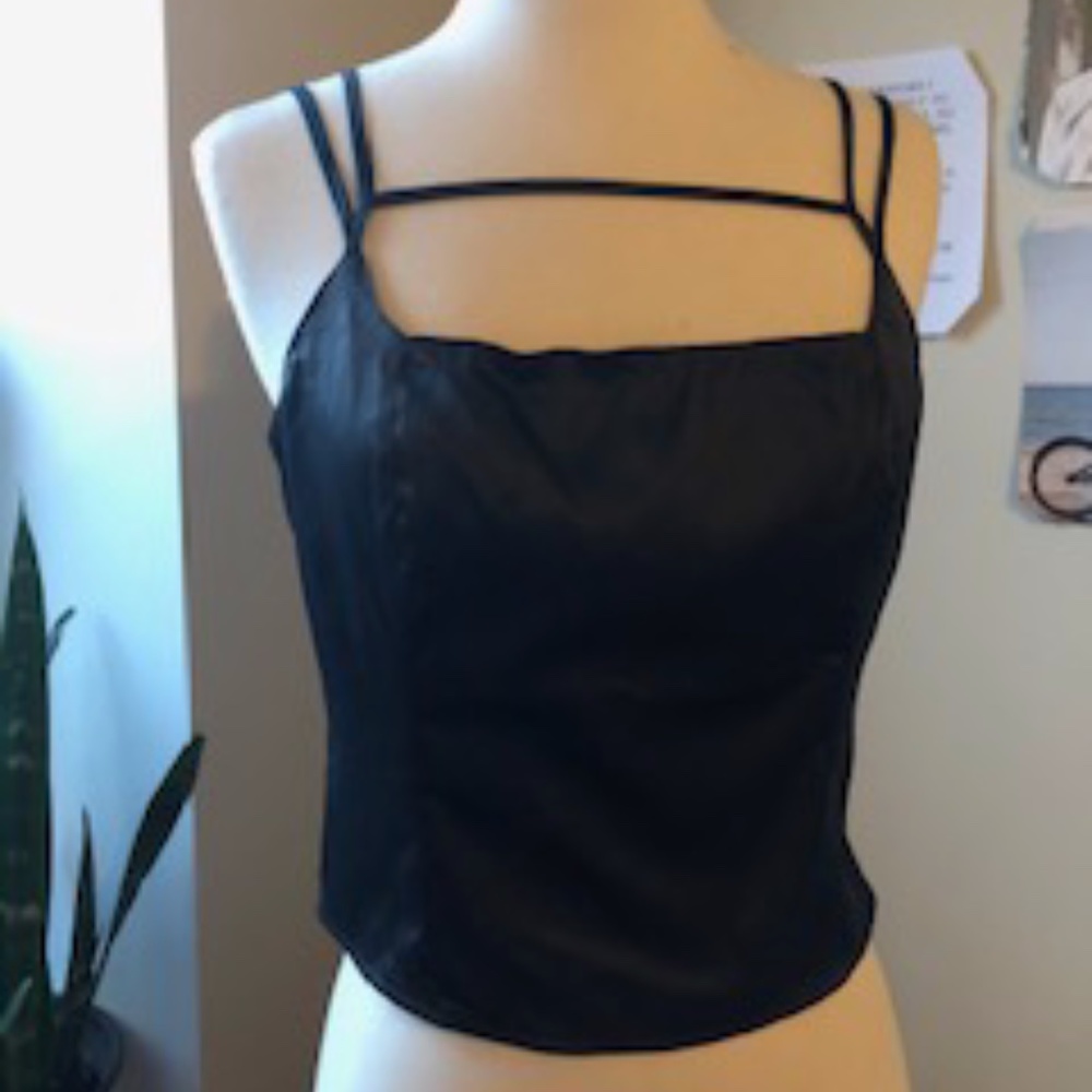 CUT OUT BLACK TANK